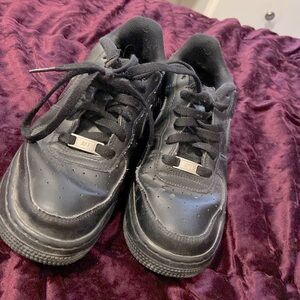 Black Nike Air Force 1’s